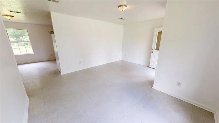 Property Photo: 1112 Pinder Lane LA 70633