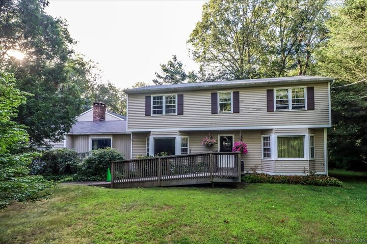18 Skating Pond Road  Trumbull CT 06611 photo