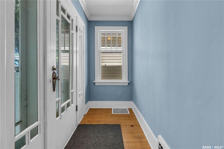 Property Photo:  2275 Quebec Street  SK S4P 1K3 