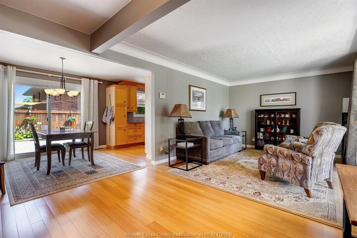 Property Photo:  137 McCallum Drive  ON N9Y 1G6 