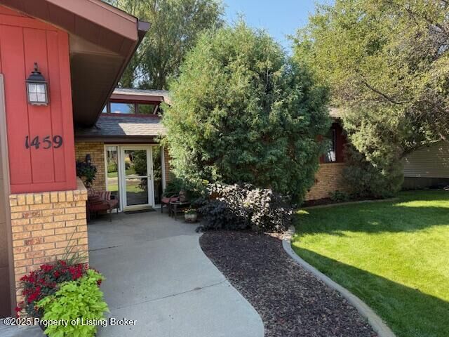 Property Photo: 1459 High Street W ND 58601