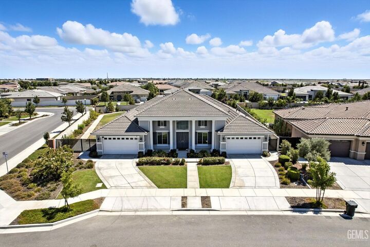 Property Photo: 12303 Hemmerling Lane CA 93311