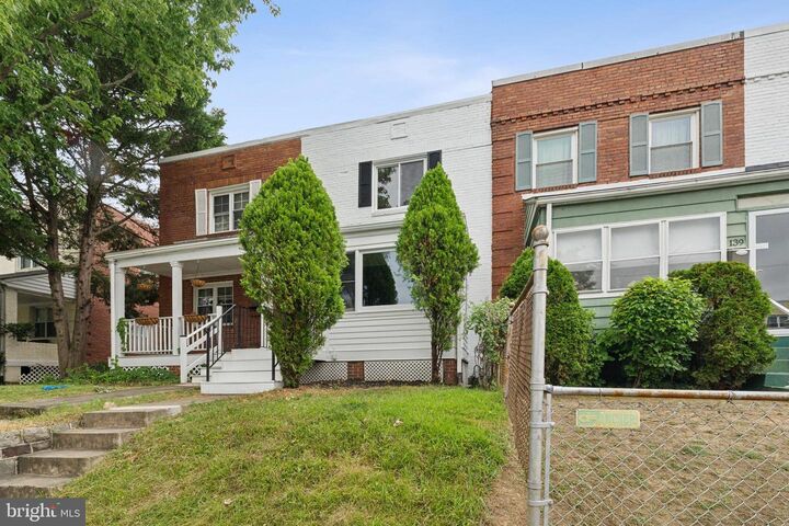 Property Photo:  141 Lynhaven Drive  VA 22305 