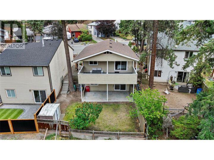 Property Photo:  626 Gleneagles Drive  BC V2E 1Z1 