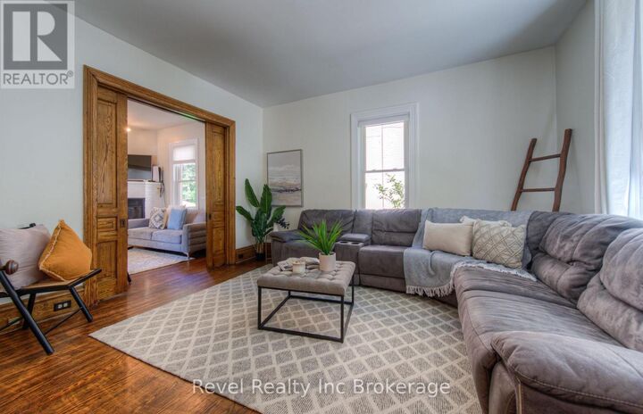 Property Photo:  509 Canterbury Street  ON N4S 4K6