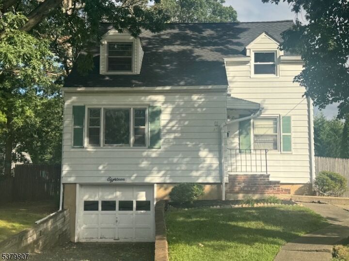 Property Photo:  18 Shady Ln  NJ 07023 