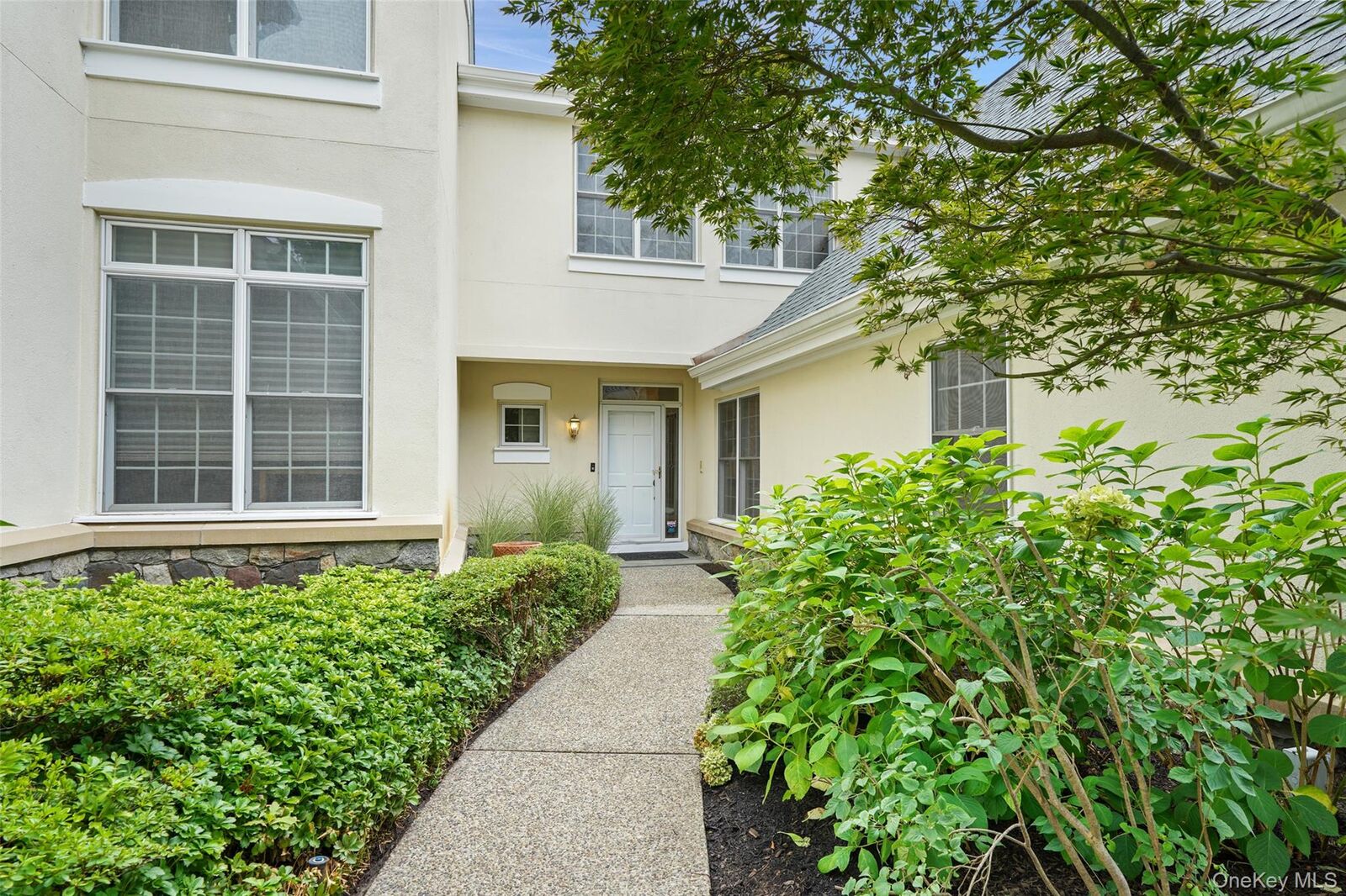 Property Photo:  146 Doral Greens Drive W  NY 10573 