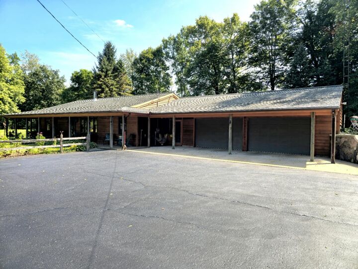 Property Photo: 5435 State Road MI 49242