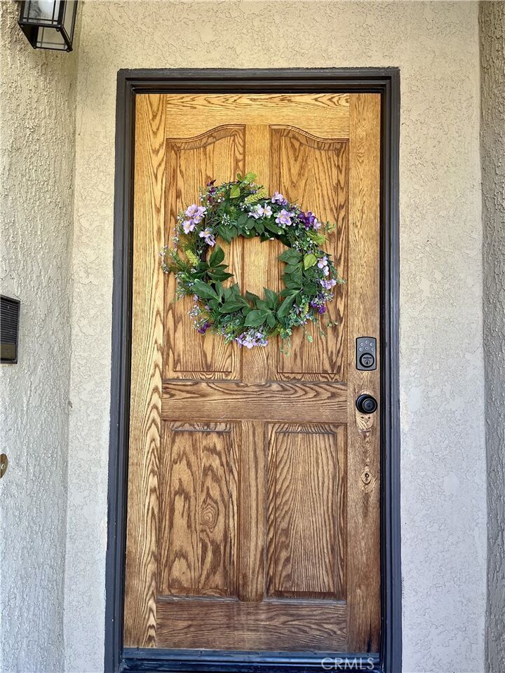 Property Photo:  24517 Thistle Court  CA 91321 