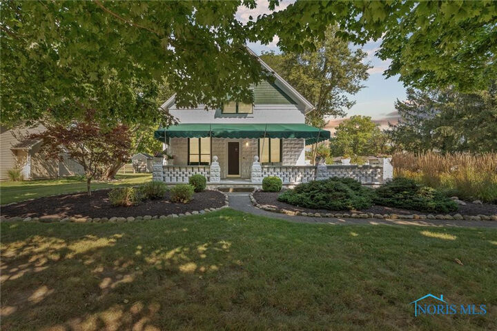 702 Center Street  Bryan OH 43506 photo