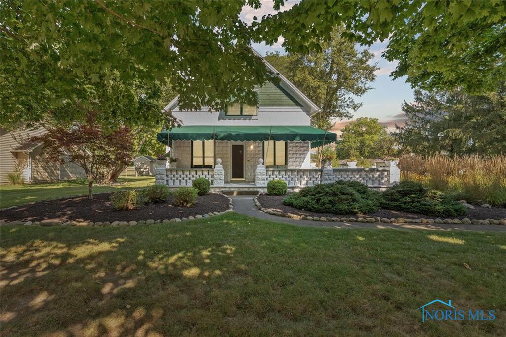 Property Photo: 702 Center Street OH 43506