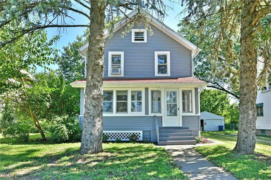 Property Photo:  1527 N Main Street  OH 44446 