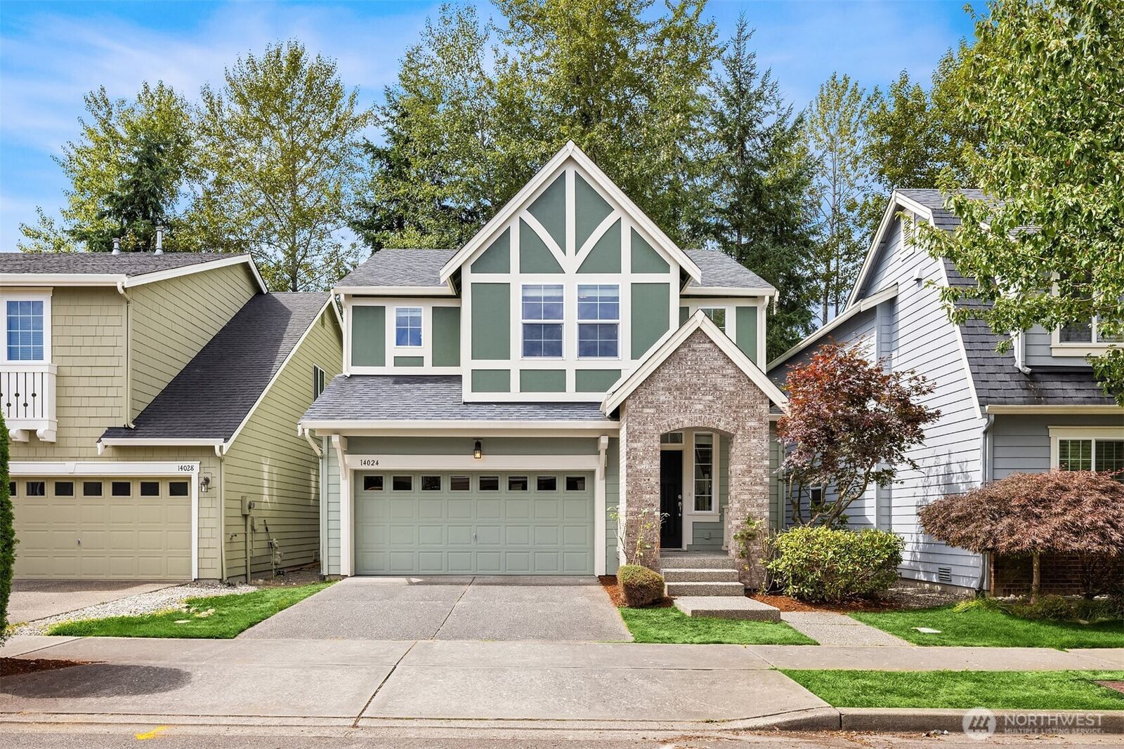 Property Photo: 14024 32nd Drive SE WA 98012