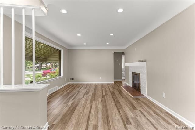 Property Photo: 1408 Sherwood Court MI 48124