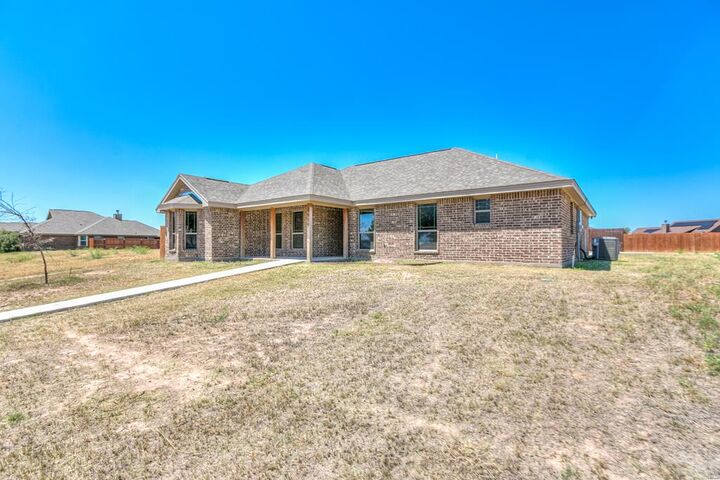 Property Photo: 1929 Concho Dr TX 76904