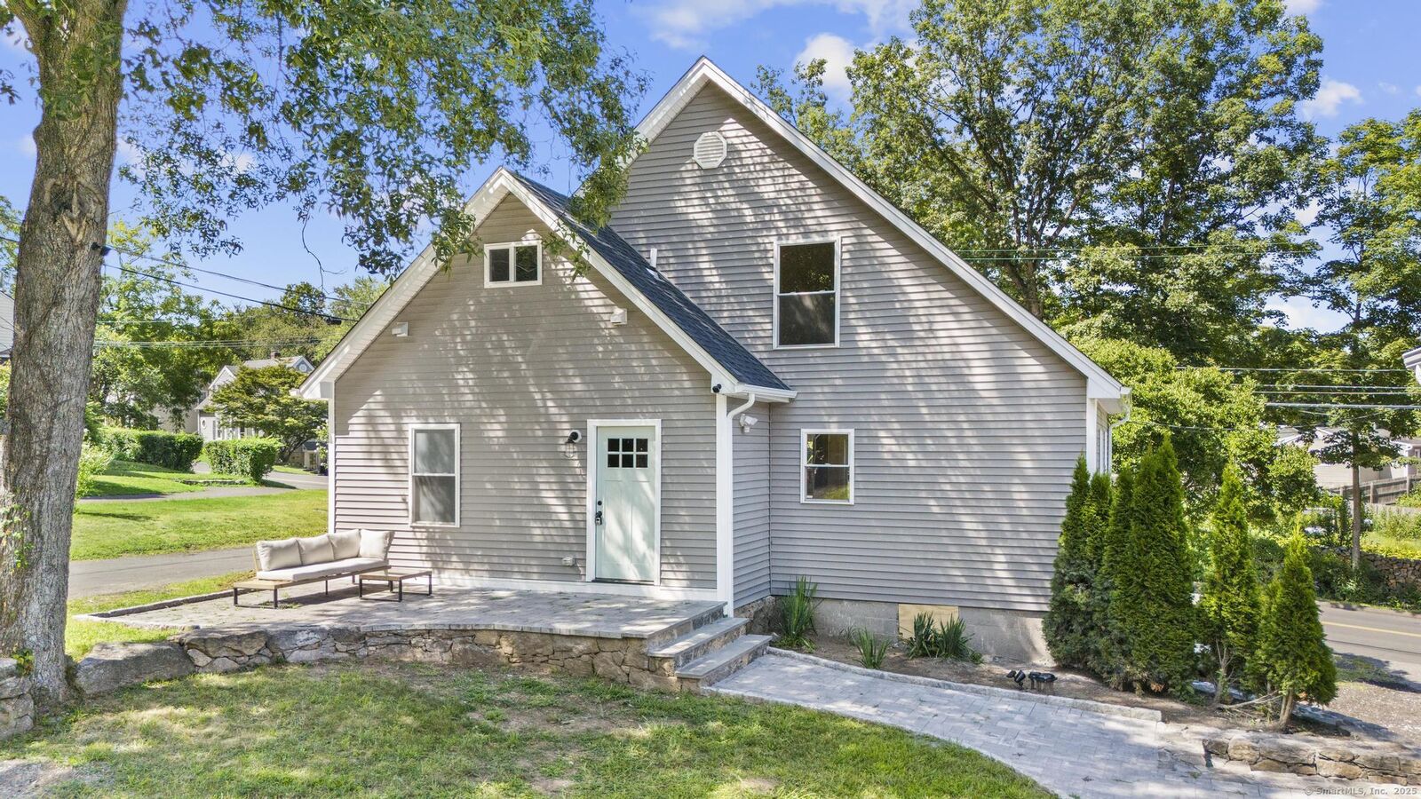Property Photo:  48A East Pembroke Road  CT 06811 