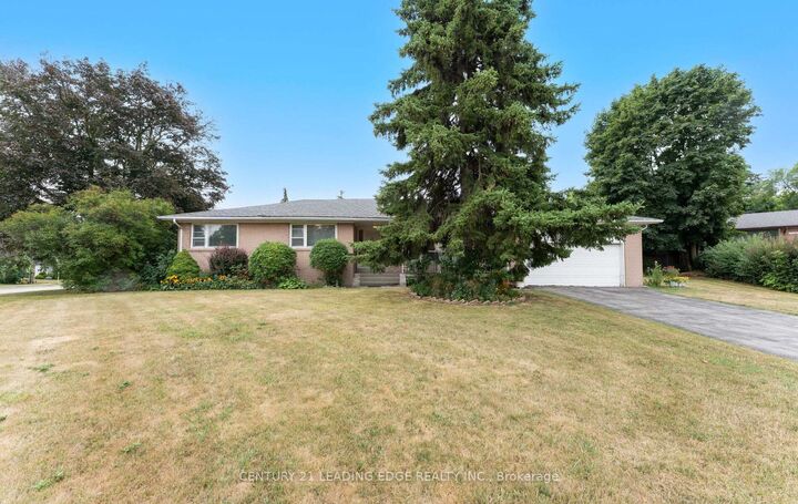 24 Burbank Drive  Toronto ON M2K 1M8 photo