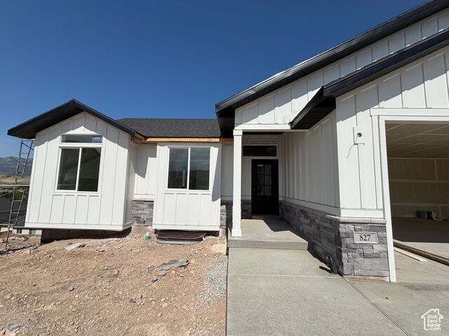 Property Photo:  827 E Jenny Ln  UT 84050 