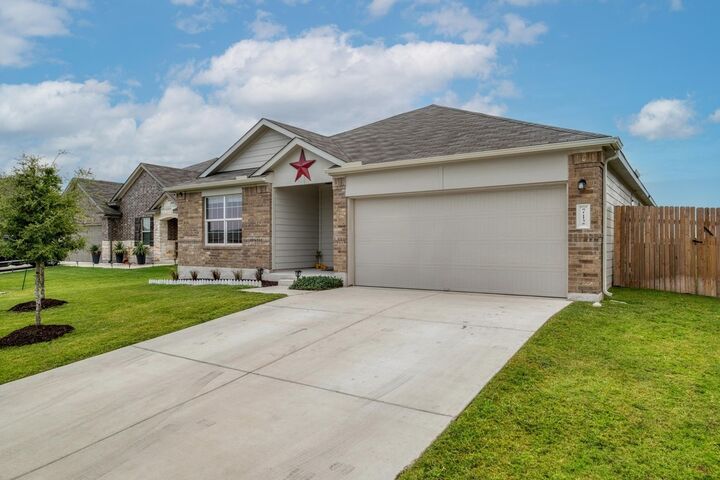 Property Photo: 712 Sassafras Street TX 78634
