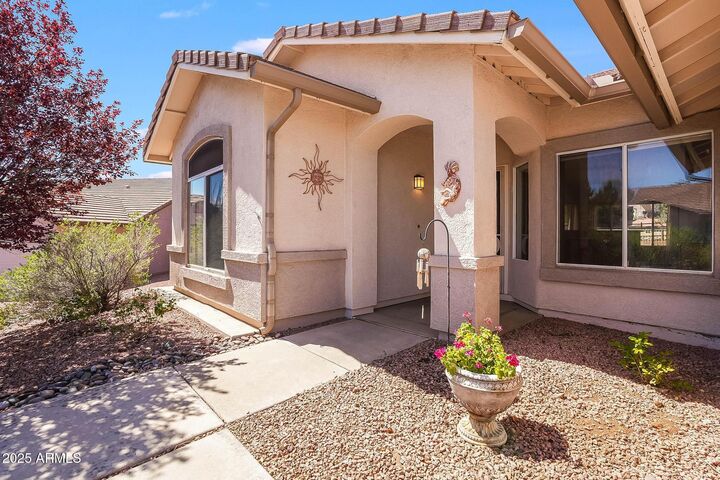 Property Photo:  338 S Wild Horse Way  AZ 86326 