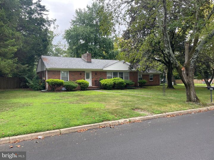 Property Photo:  1208 E Crescent Drive  NJ 08360 