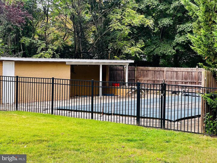 Property Photo:  1208 E Crescent Drive  NJ 08360 