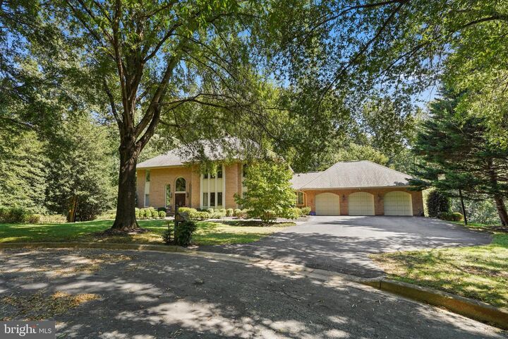 8805 Mary Mead Court  Potomac MD 20854 photo