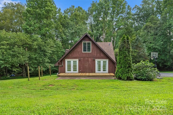 Property Photo: 220 Shuping Street NC 28655