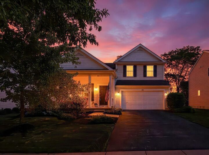 953 Sapphire Flame Drive  Delaware OH 43015 photo