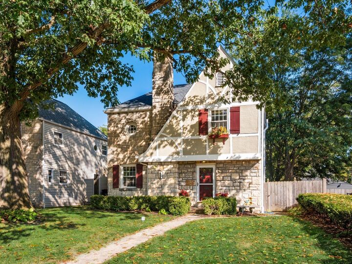 Property Photo: 208 S Stanwood Road OH 43209