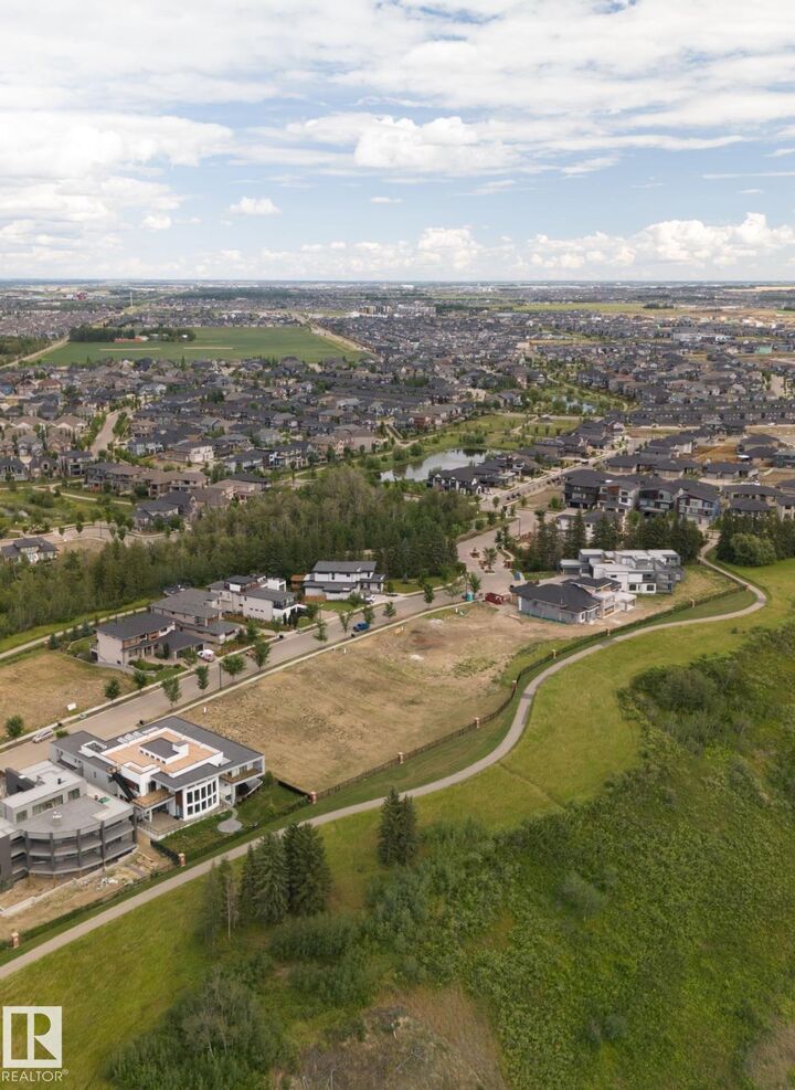 Photo de la propriété: 3466 Keswick Boulevard SW AB T6W 3S4