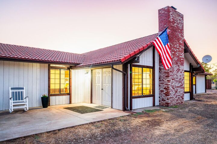 Property Photo:  7167 Live Oak Drive  CA 93657 