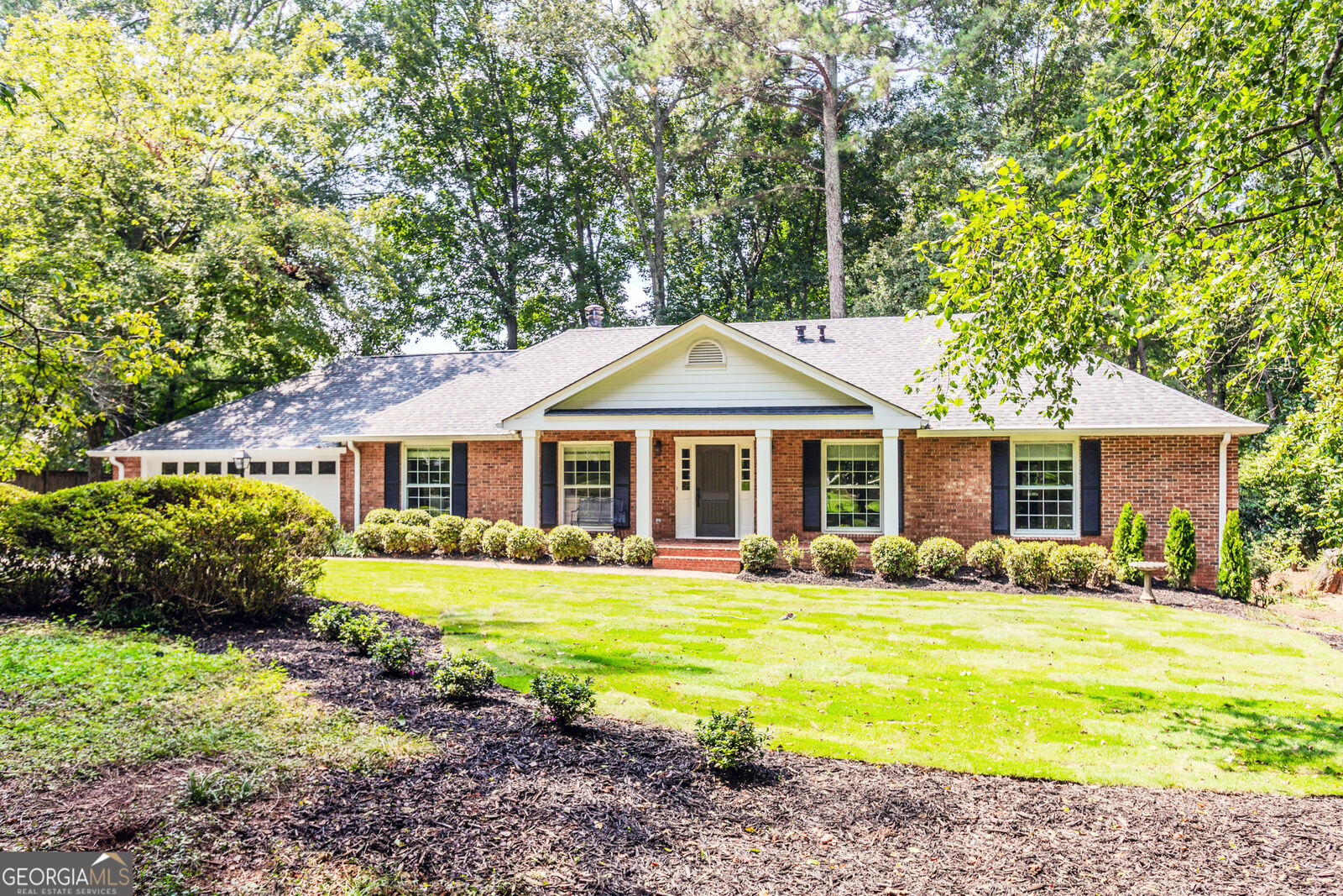 Property Photo: 4609 Waterford Court GA 30338