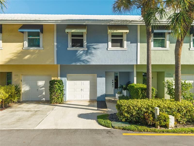 Property Photo:  1777 NE 4th Ave B-3  FL 33305 