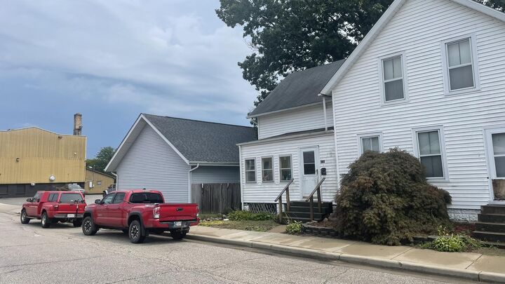 Property Photo:  124 W Fulton  IN 46360 