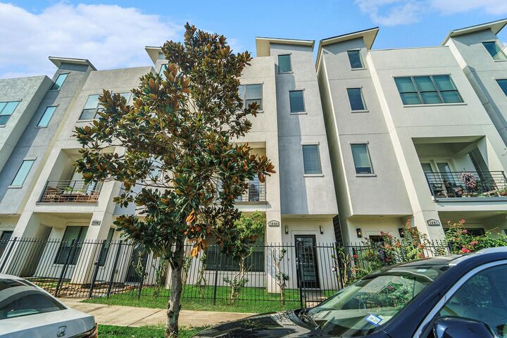 1408 McIlhenny Street  Houston TX 77004 photo