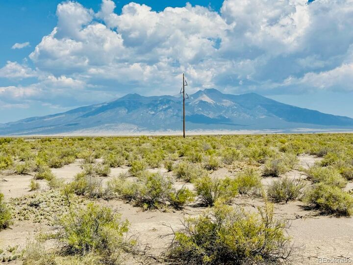 Property Photo:  38 County Road 8 S  CO 81101 