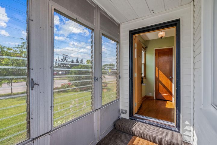 Property Photo: 3218 S Chase Ave WI 53207