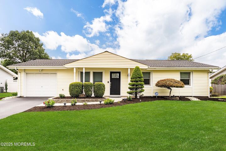 14 Forest Park Terrace  Monroe NJ 08831 photo
