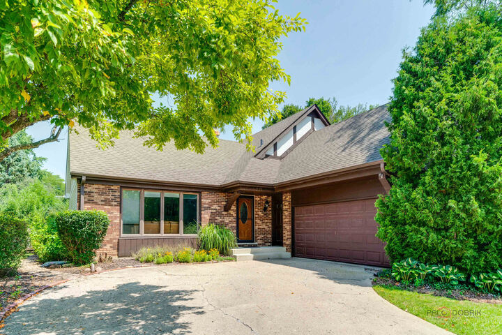 221 Alexandria Drive  Vernon Hills IL 60061 photo