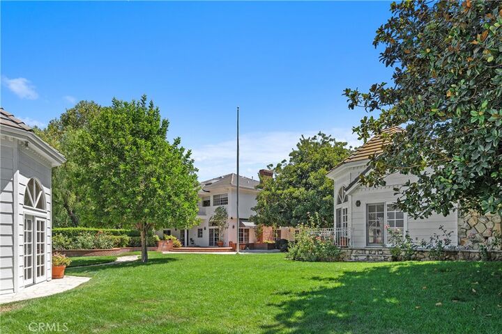 Property Photo: 4751 Westchester Drive CA 91364