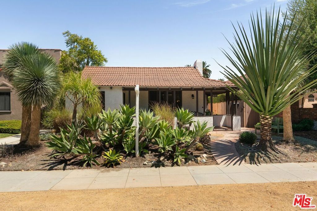 Property Photo:  3630 California Avenue  CA 90807 