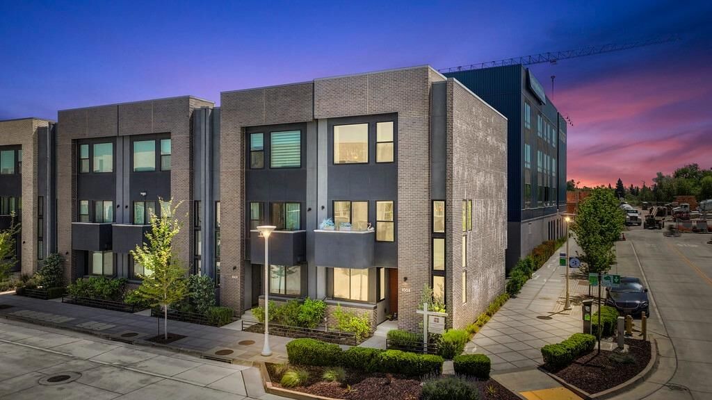 Property Photo: 1003 Central Street CA 95691