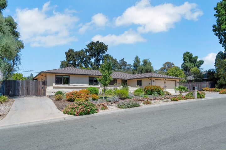 8117 Shangrila Drive  Fair Oaks CA 95628 photo