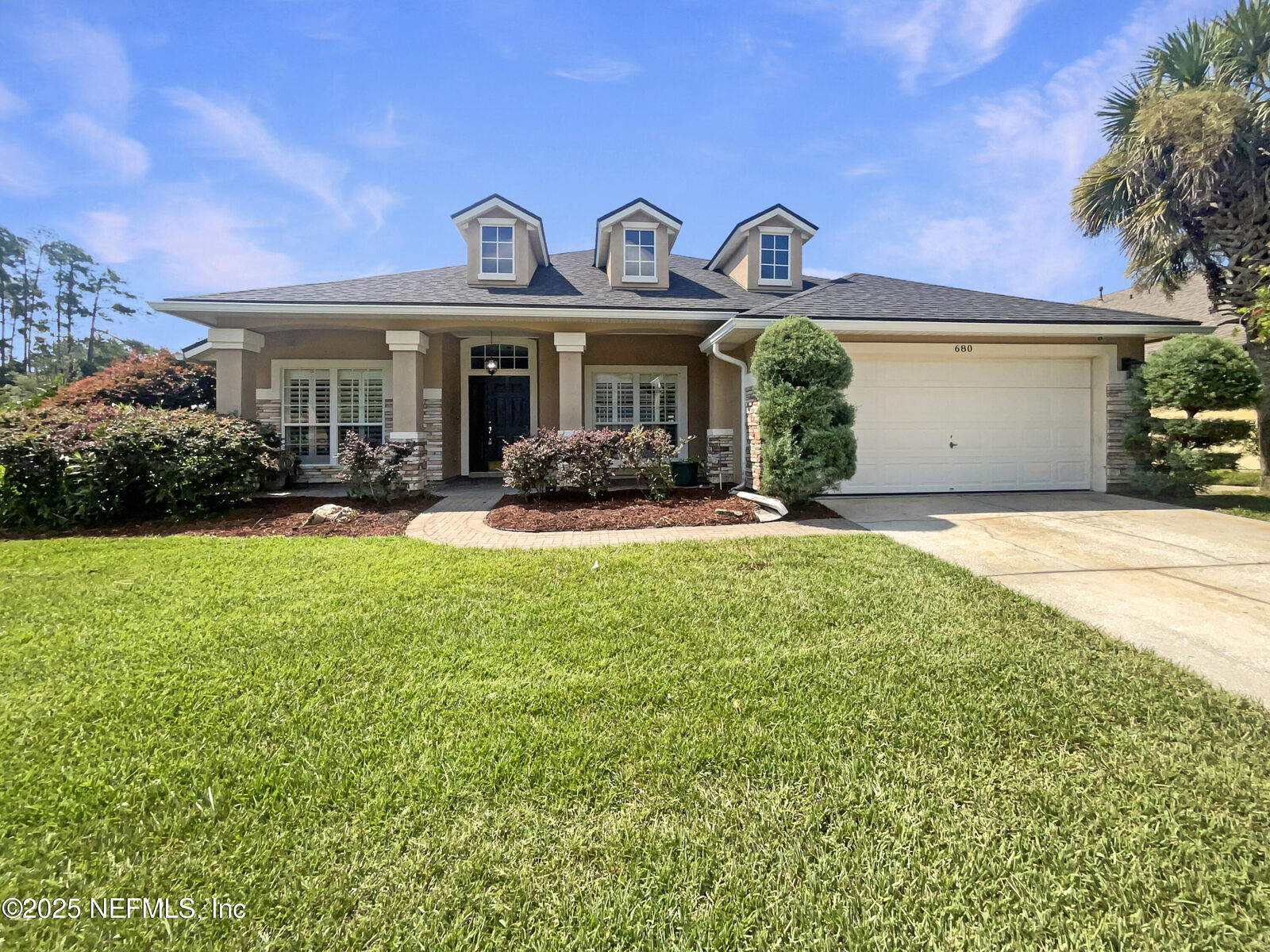 Property Photo:  680 Lady Lake Road W  FL 32218 