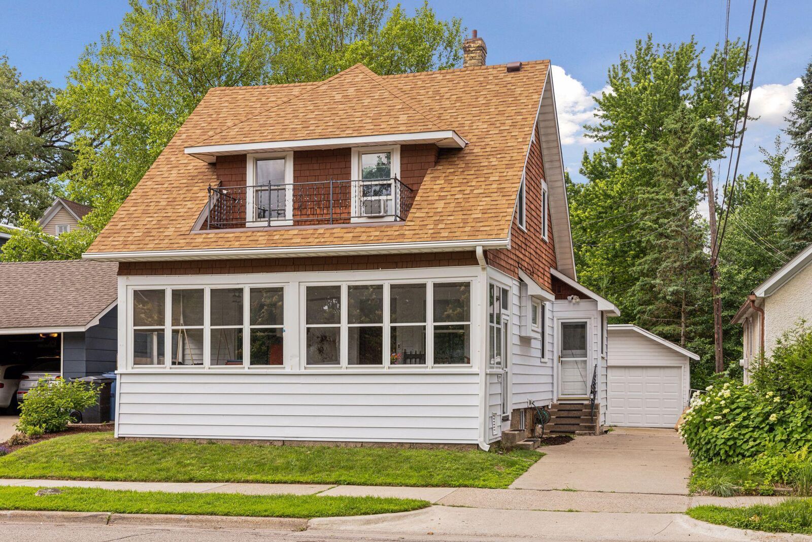 Property Photo: 2814 W 41st Street MN 55410