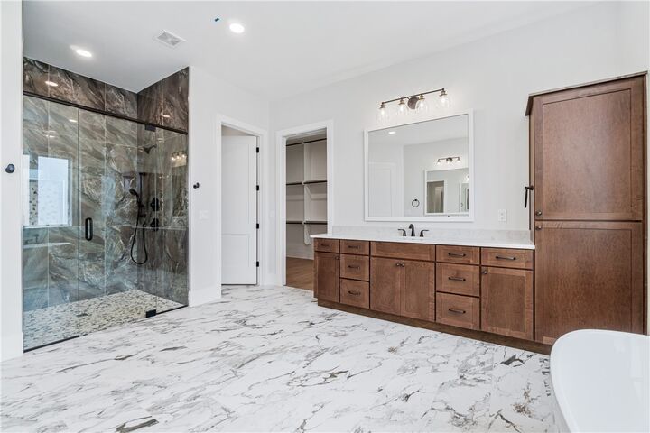 Property Photo: 810 Greenhorn Street AR 72712