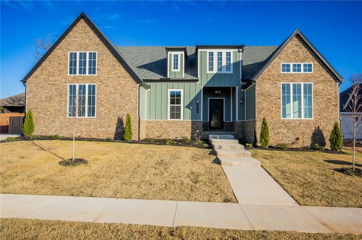 Property Photo: 810 Greenhorn Street AR 72712