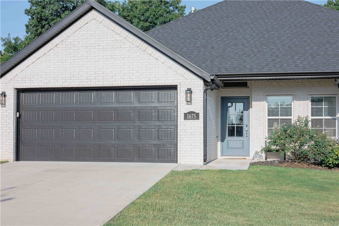 Property Photo: 1675 Quincy Avenue AR 72704