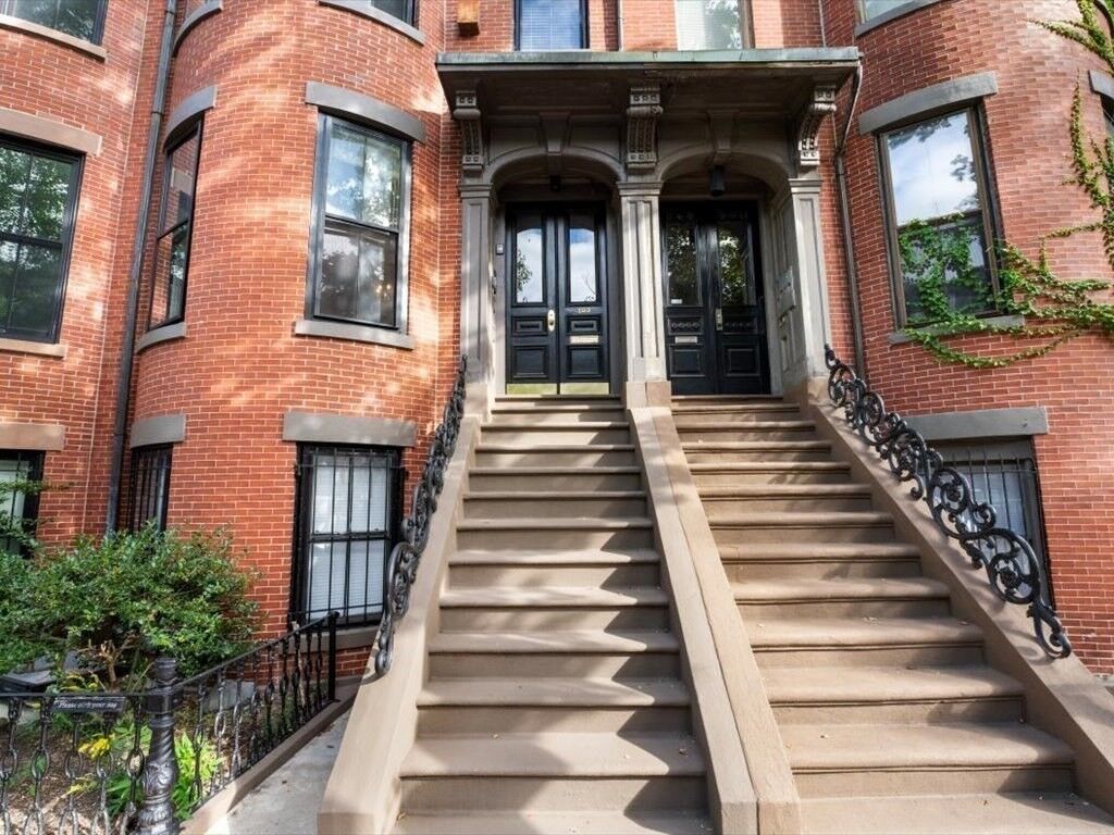 Property Photo:  103 Appleton Street Unit 3  MA 02116 